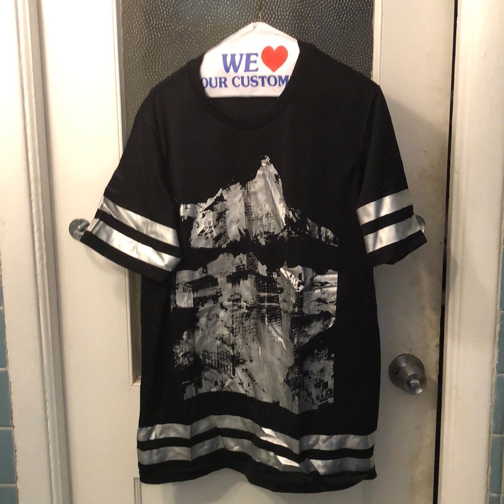 Black/mesh metallic shirt